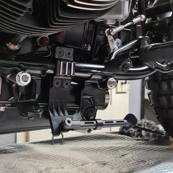 BMW R90 Seitenständer schwarz eloxiert zum Klemmen